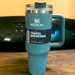 Stanley 40 oz tumbler